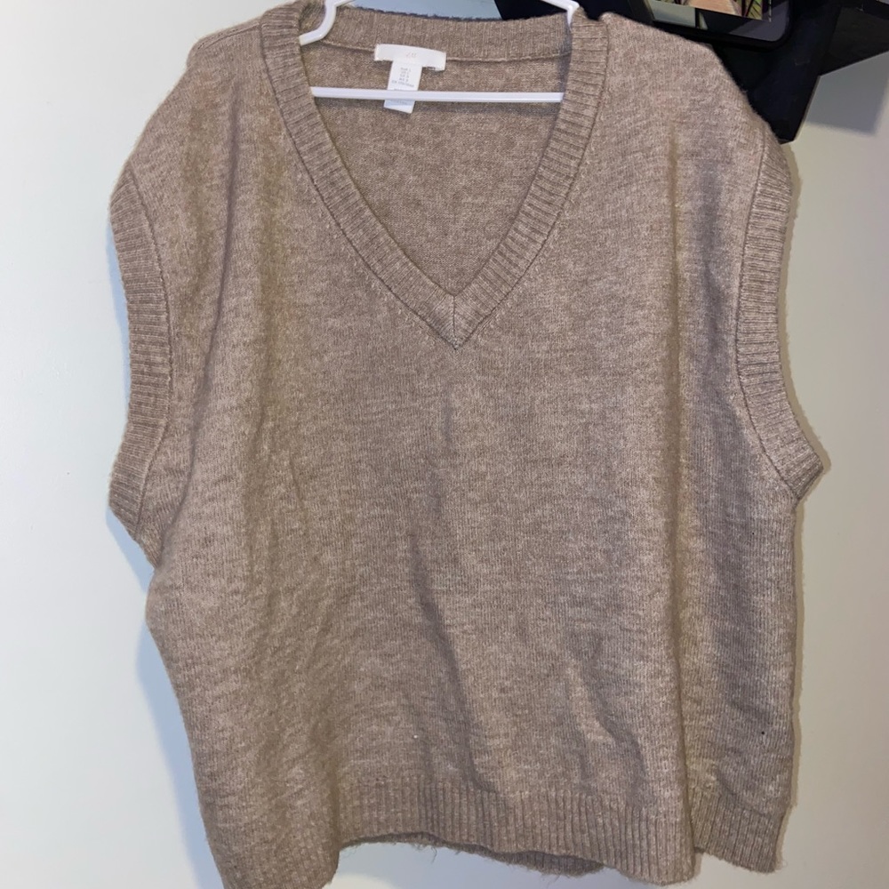 Oversized knit sweater vest